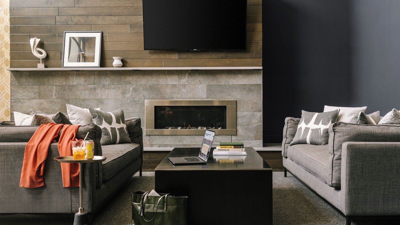 Photo of Livingroom in Hillsboro Village