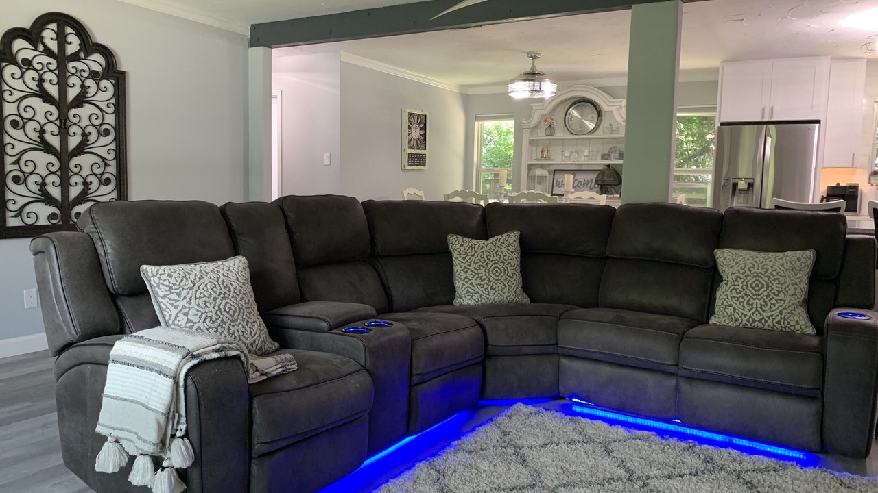 Photo of Livingroom in Oak Point