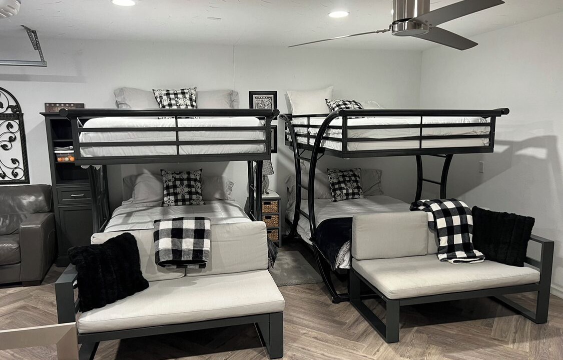 Photo of Bedroom in Oak Point
