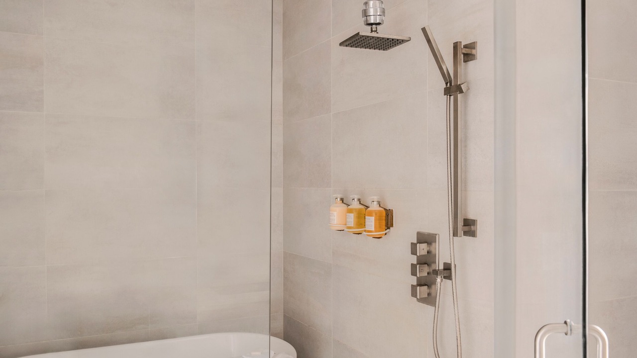 Photo of Bathroom in West Avenue
