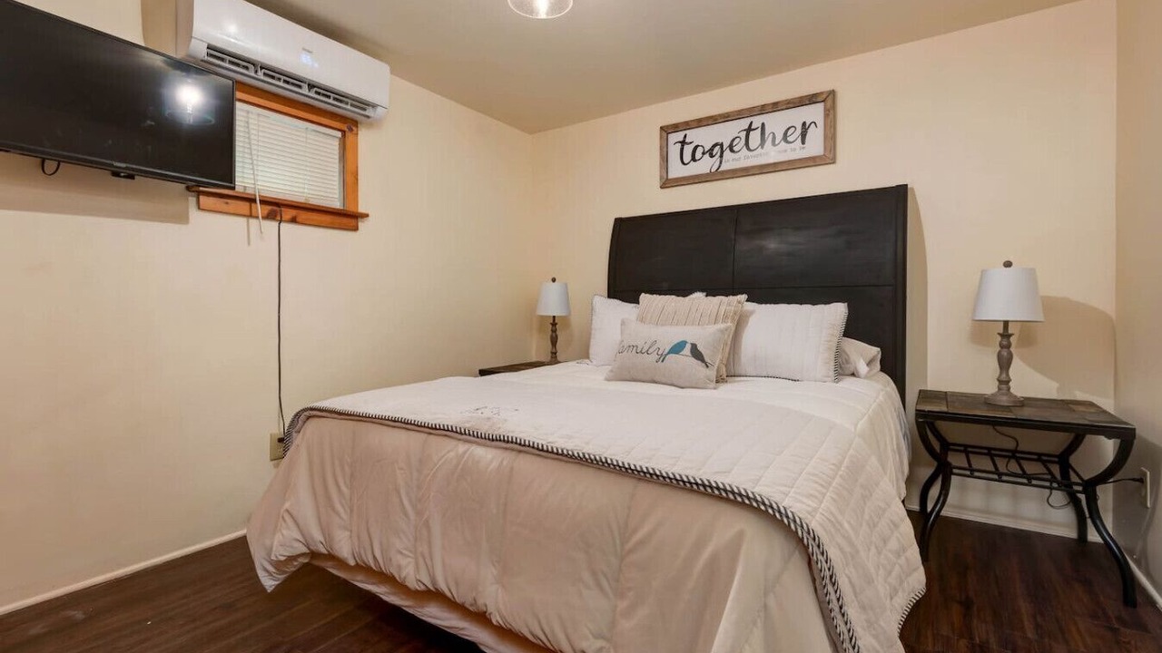 Photo of Bedroom in Lampe