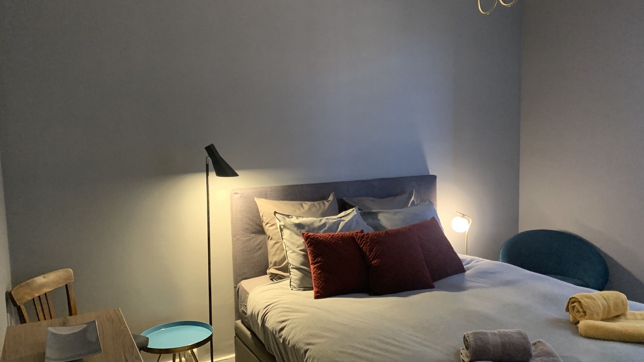 Photo of Bedroom in Comedie