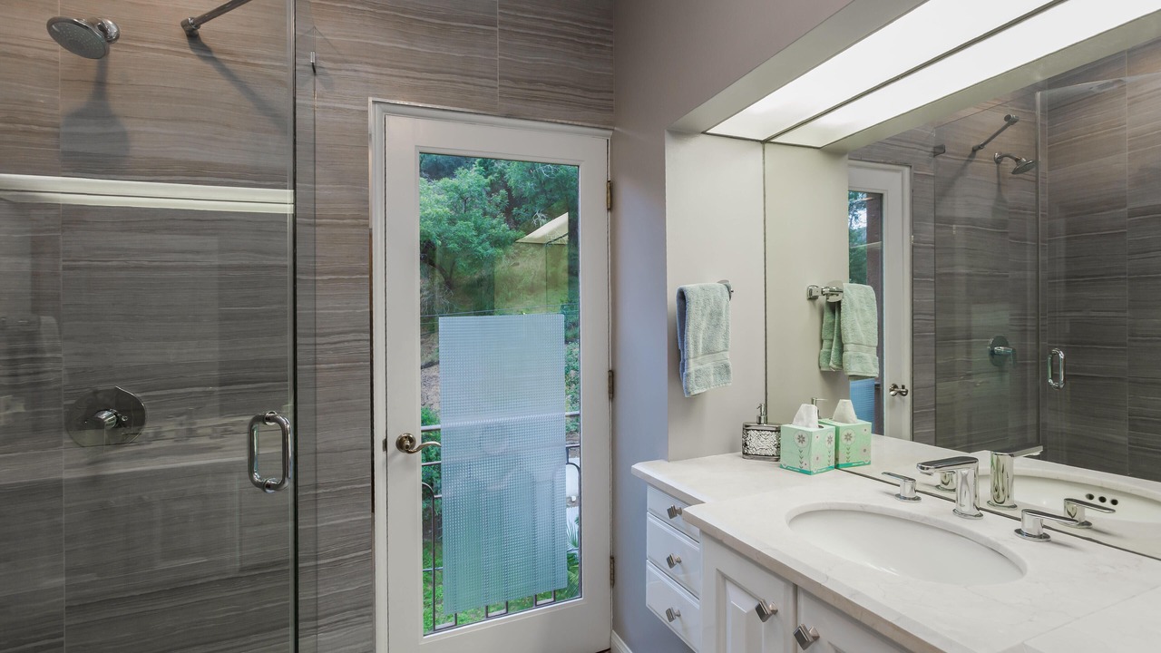Photo of Bathroom in Beverly Glen