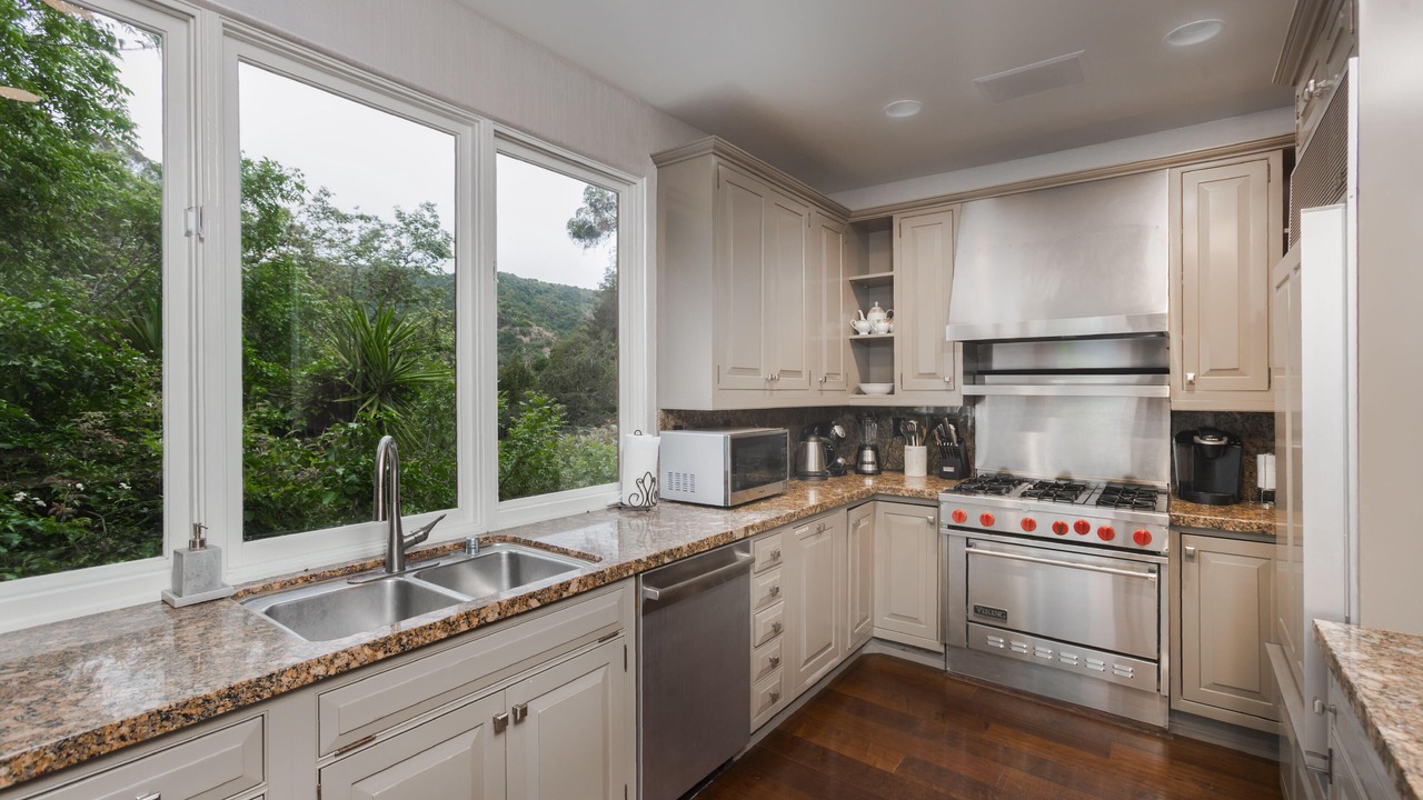 Photo of Kitchen in Beverly Glen