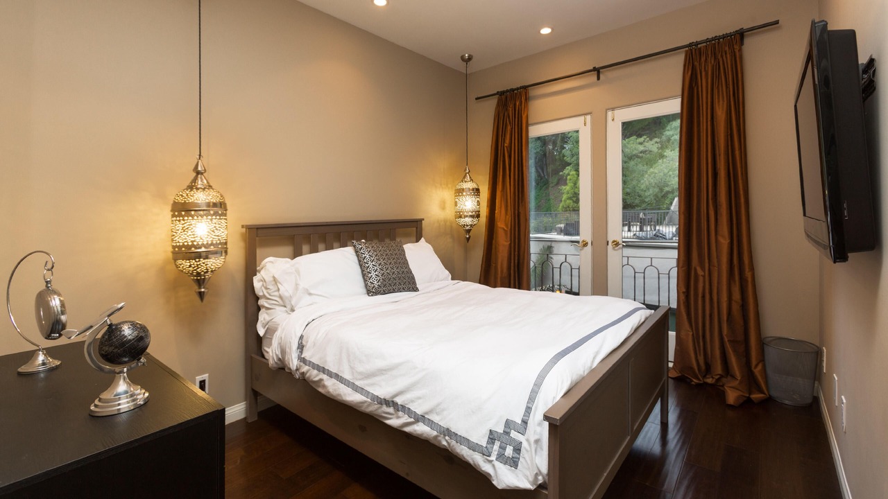 Photo of Bedroom in Beverly Glen