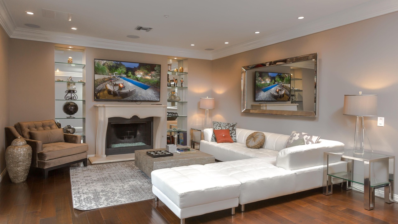 Photo of Livingroom in Beverly Glen