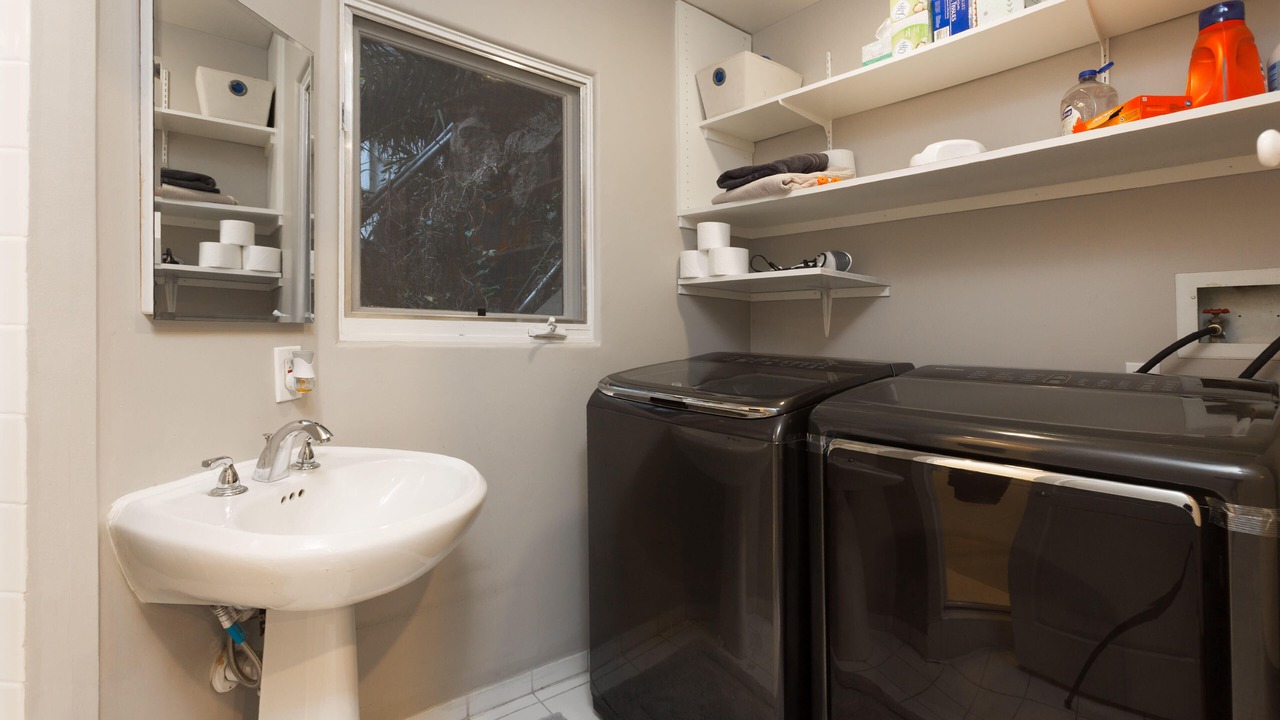 Photo of Bathroom in Beverly Glen