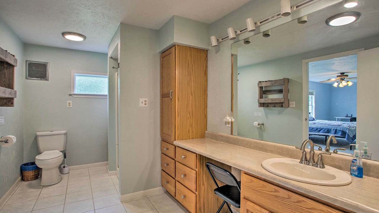 Photo of Bathroom in Graford
