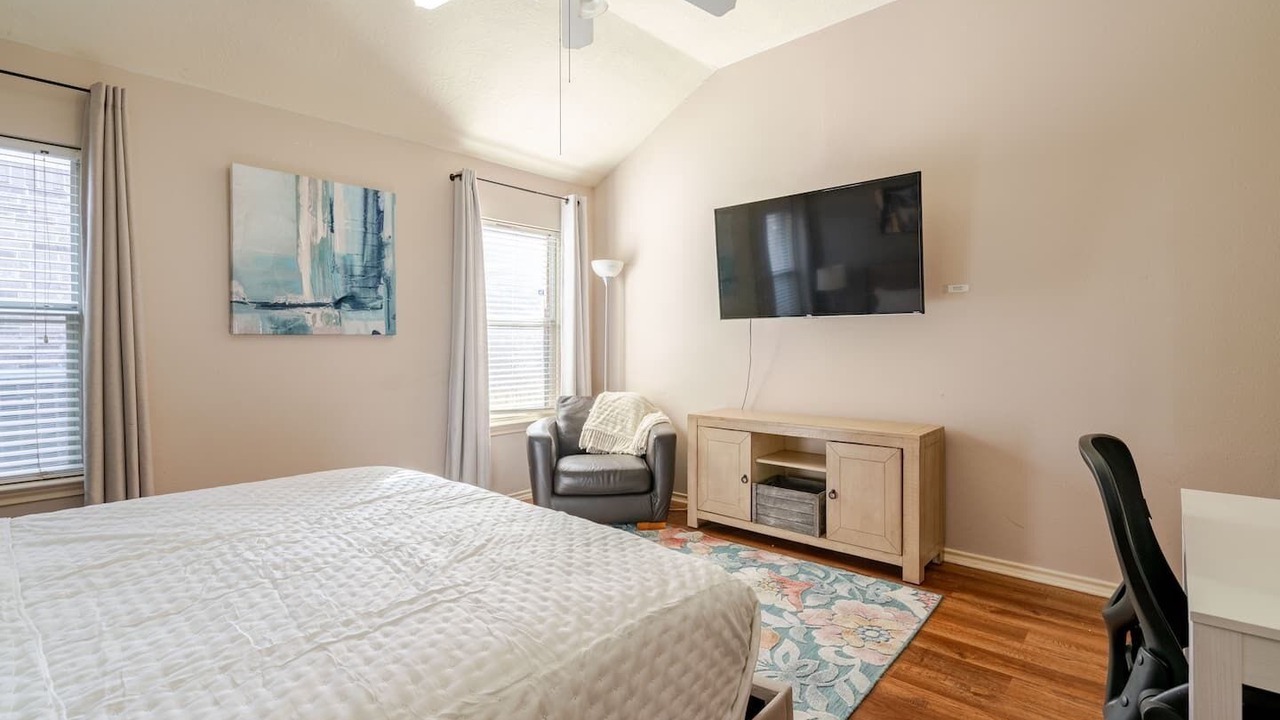 Photo of Bedroom in Baytown