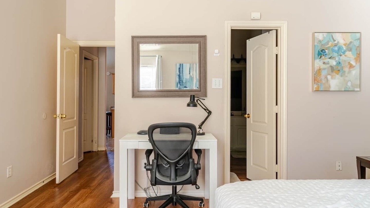 Photo of Bedroom in Baytown