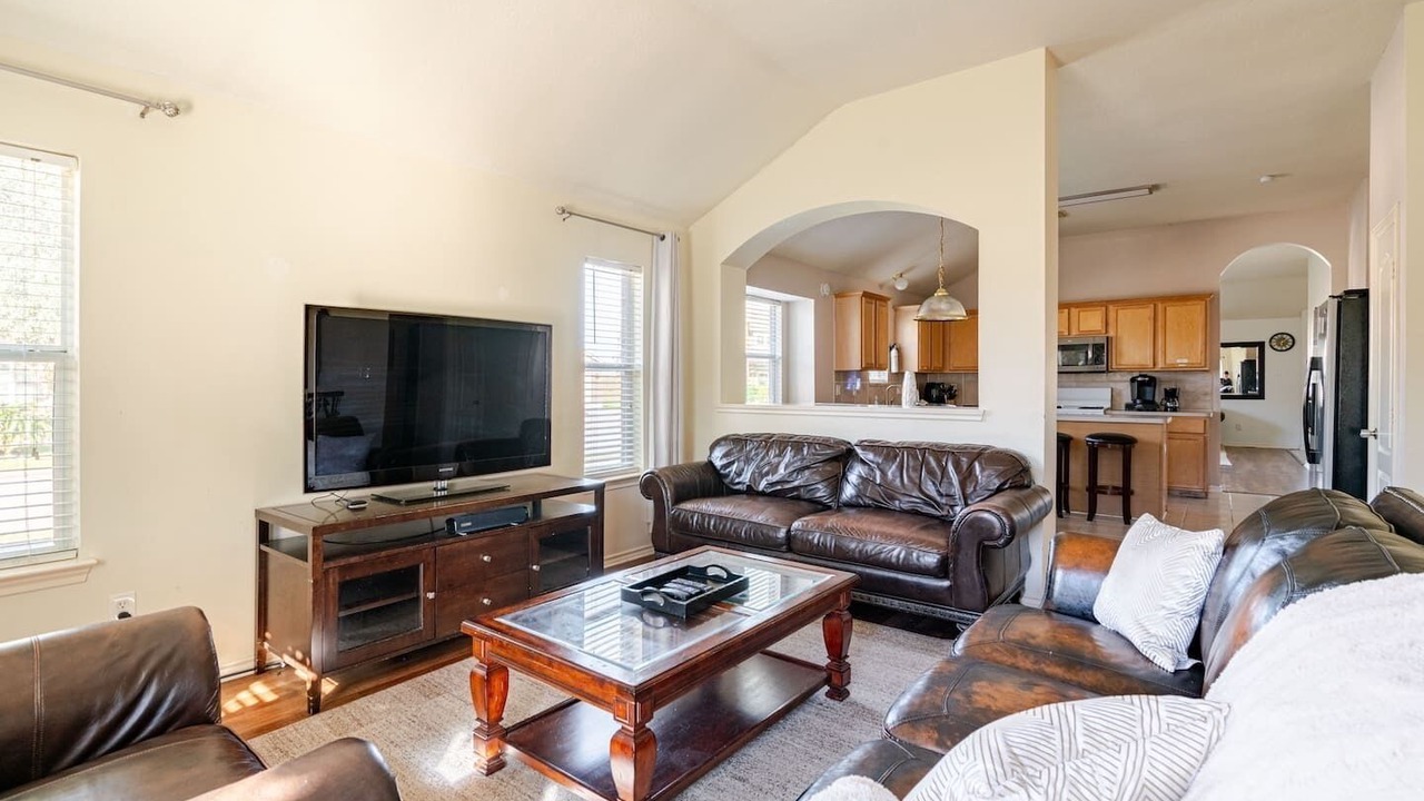 Photo of Livingroom in Baytown