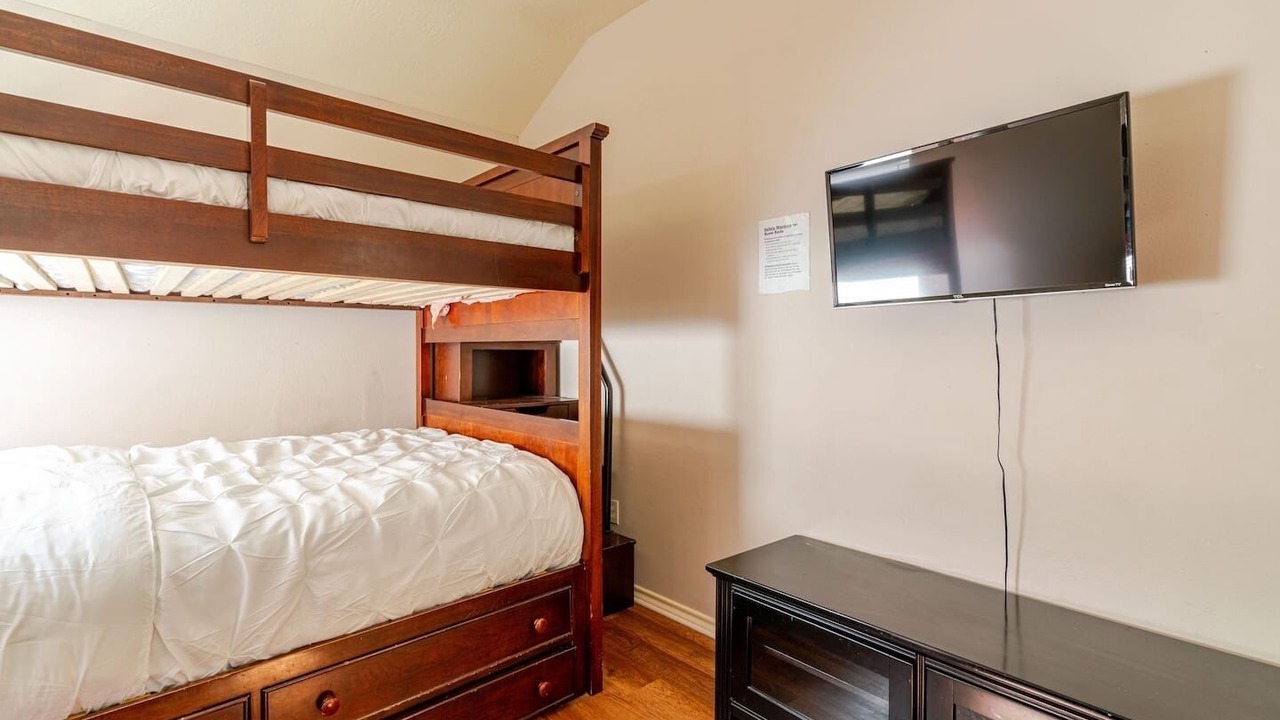 Photo of Bedroom in Baytown