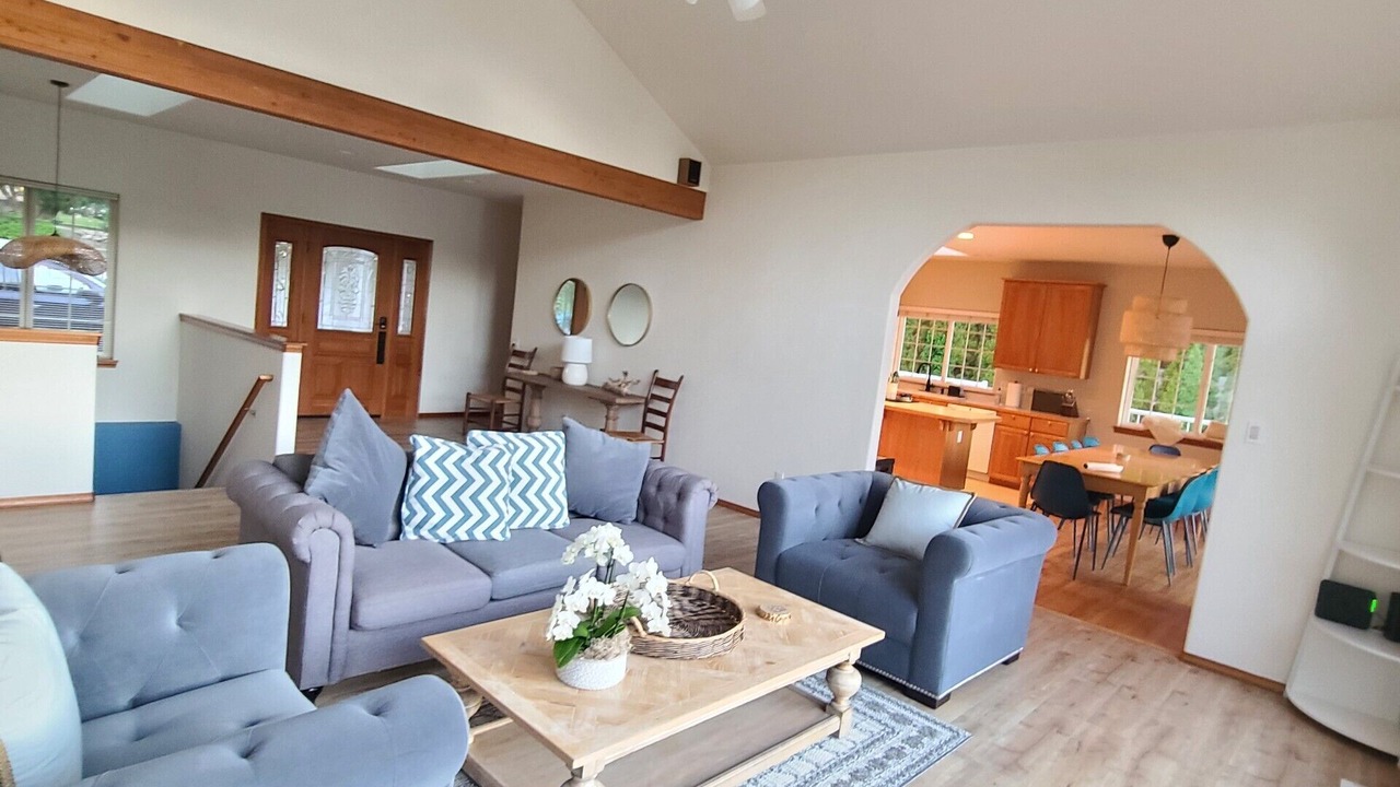 Photo of Livingroom in Shelton