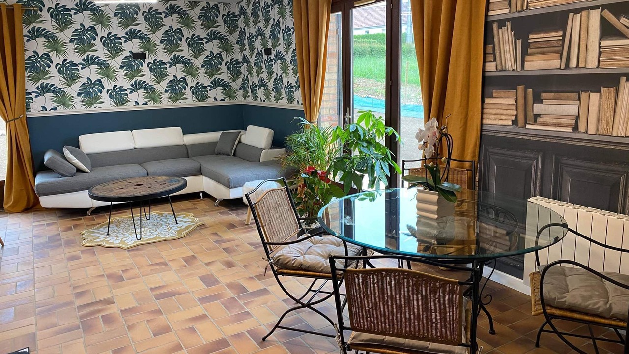 Photo of Others in Preures