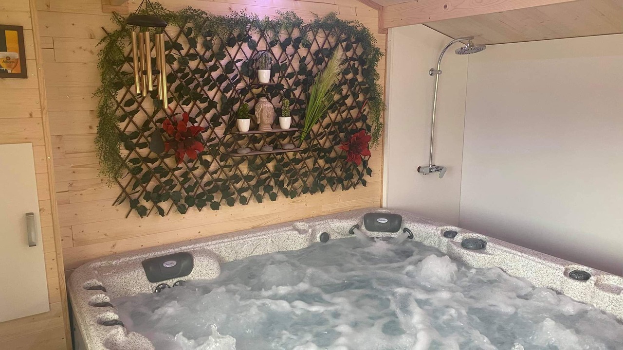 Photo of Others in Preures