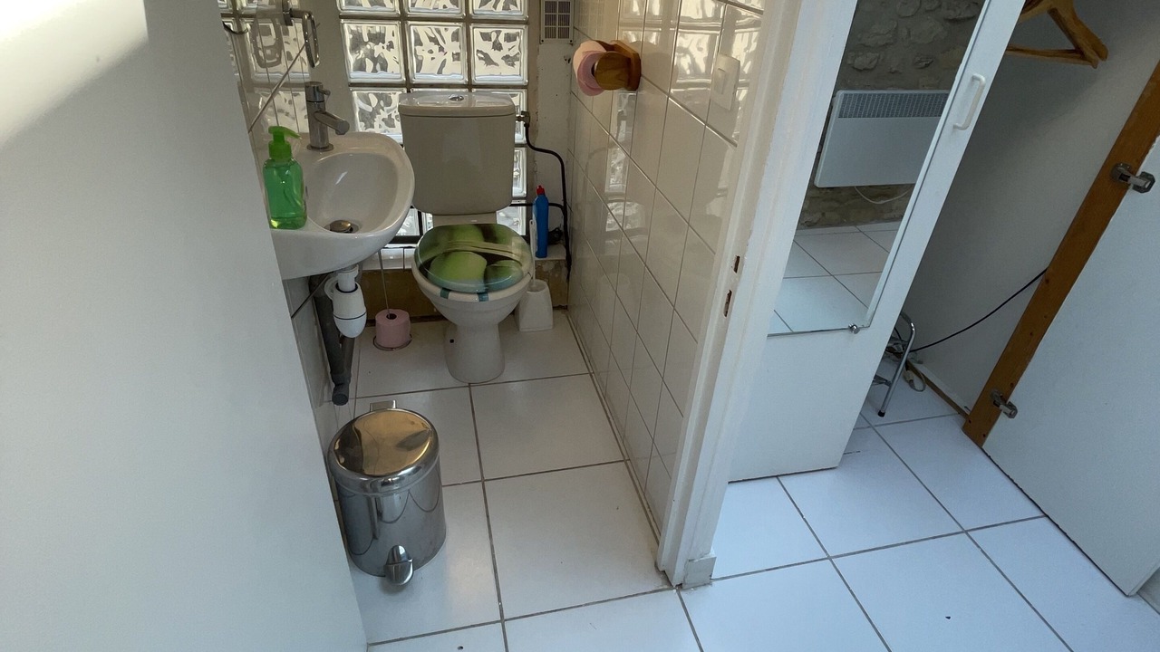 Photo of Bathroom in Butte-aux-Cailles