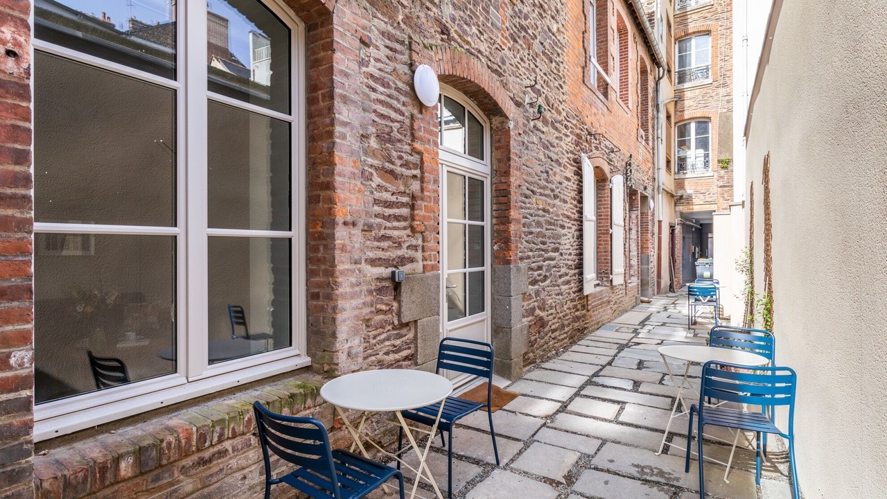 Photo of Outdoor in Centre