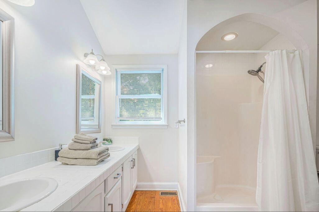Photo of Bathroom in Semora