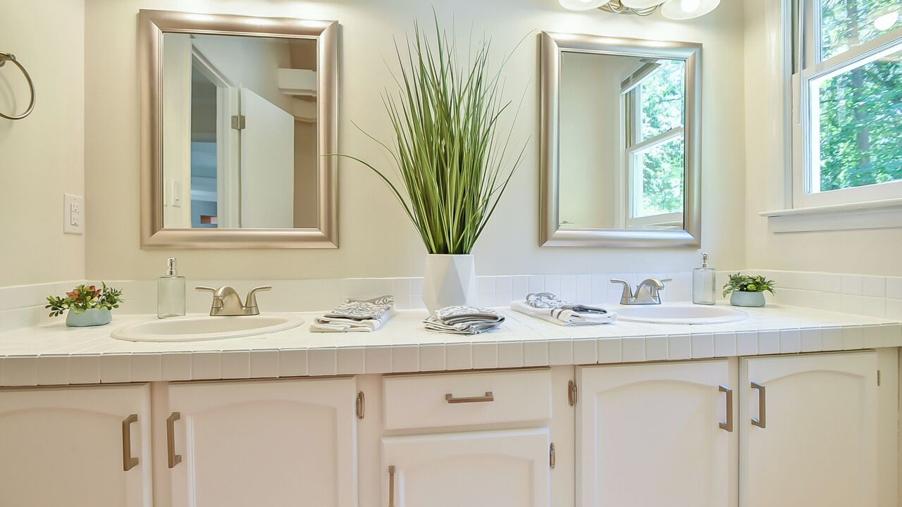 Photo of Bathroom in Semora