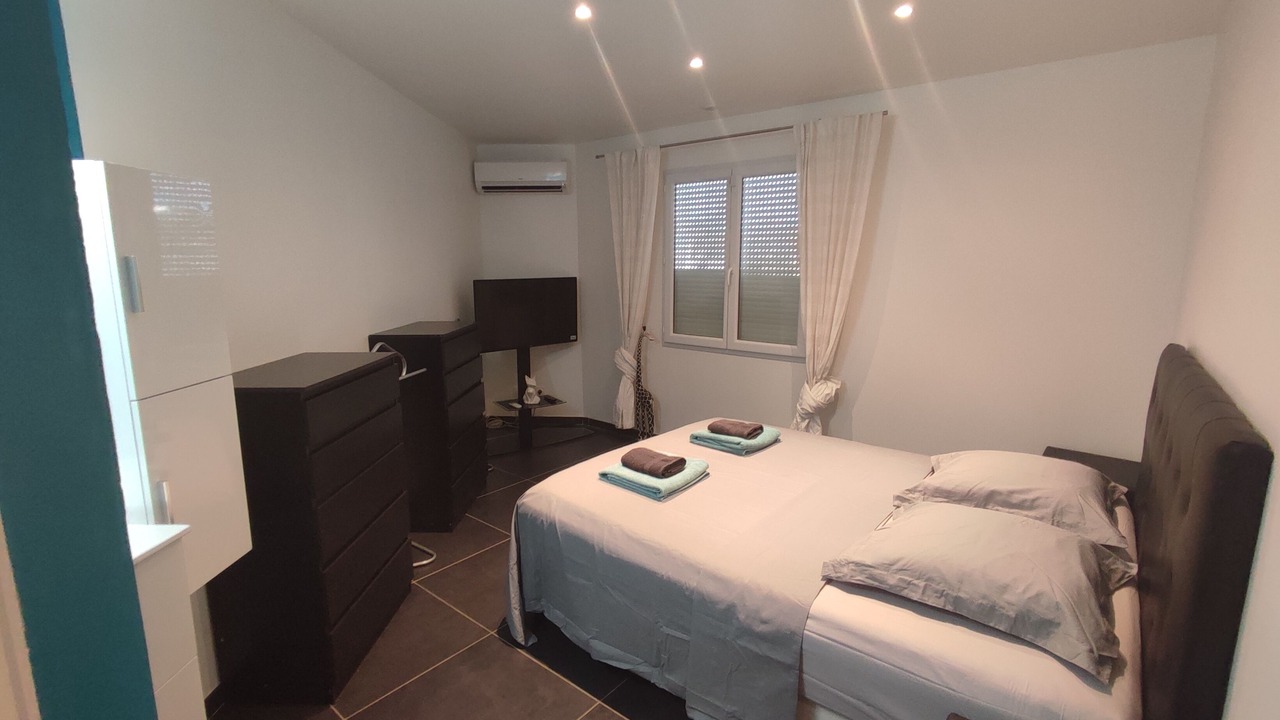 Photo of Bedroom in Saint-Aunes