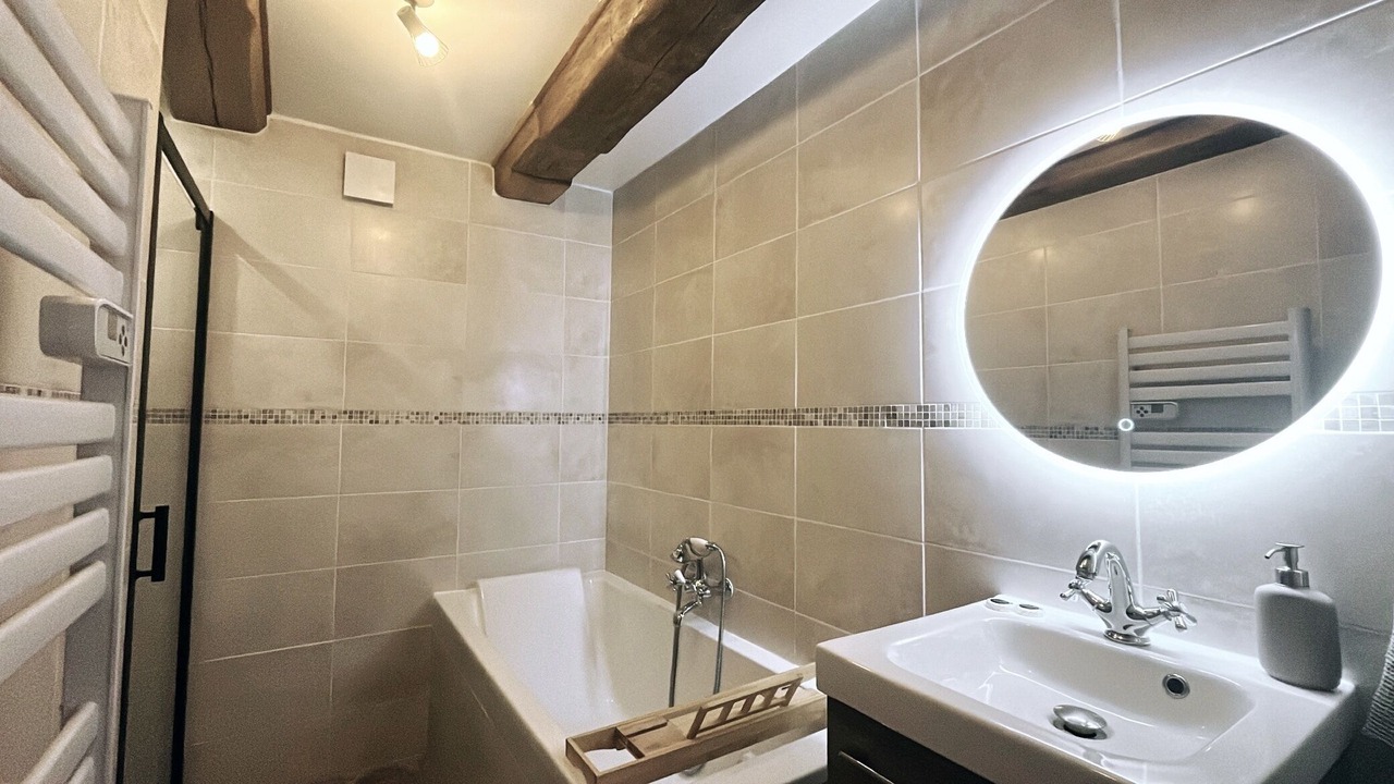 Photo of Bathroom in Pompignan