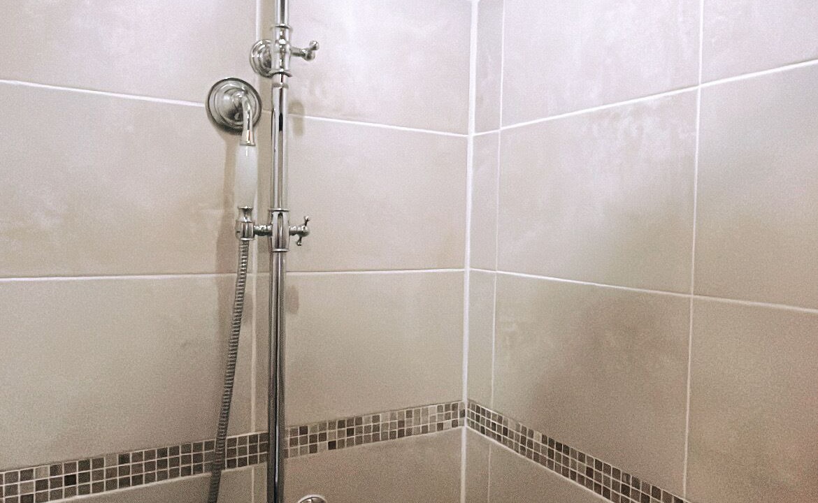 Photo of Bathroom in Pompignan