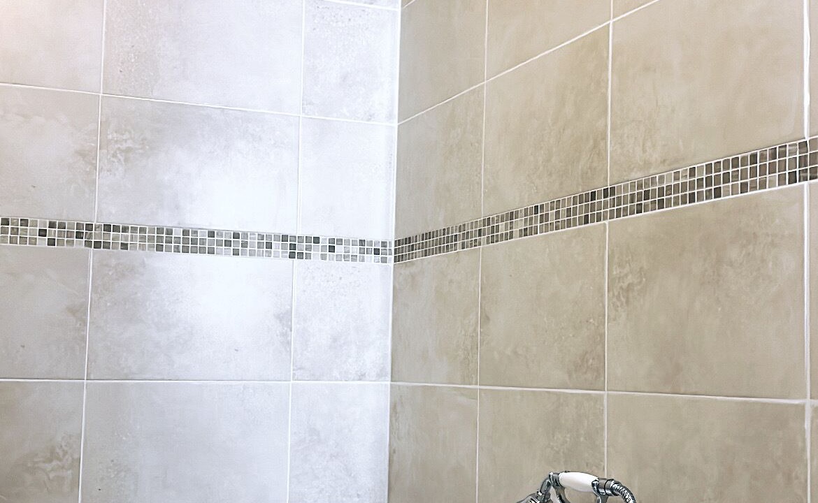 Photo of Bathroom in Pompignan