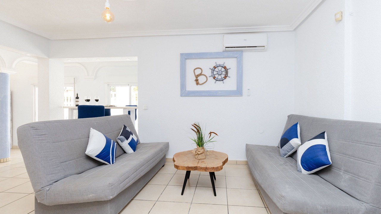 Photo of Livingroom in Flamenca Beach