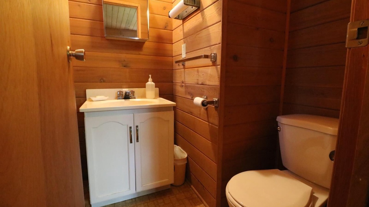 Photo of Bathroom in Sioux Narrows