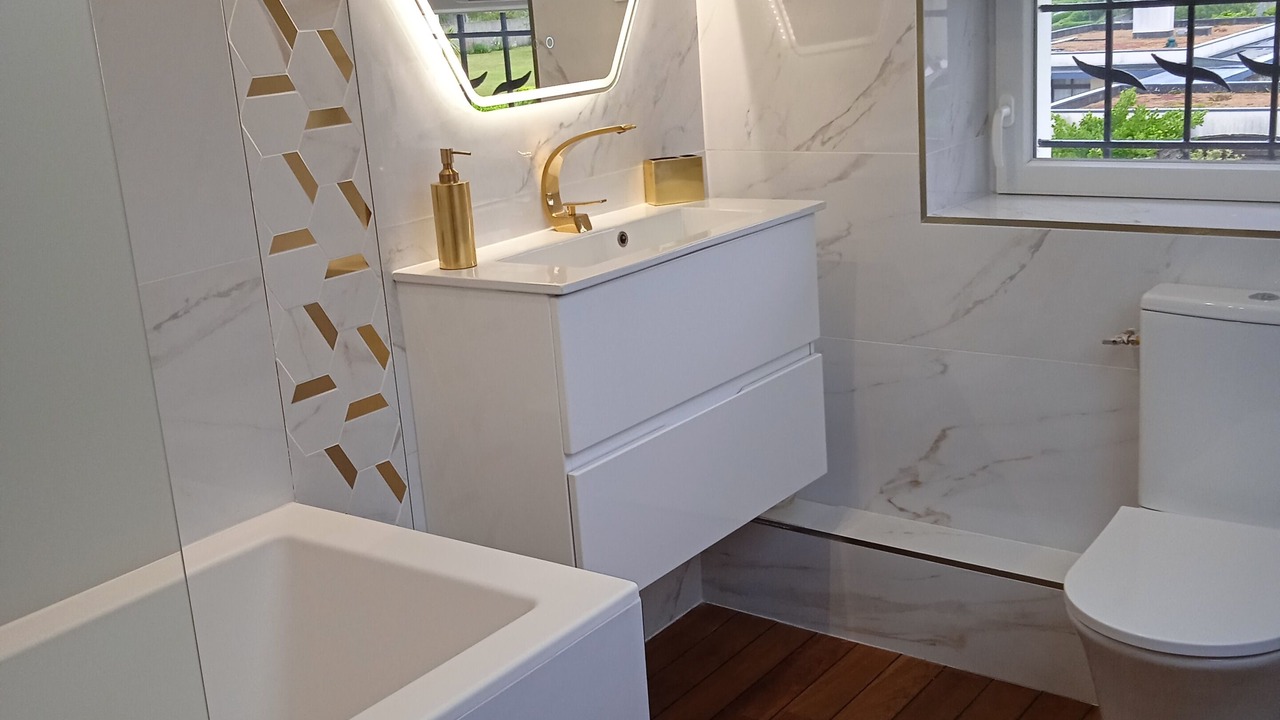 Photo of Bathroom in Landunvez