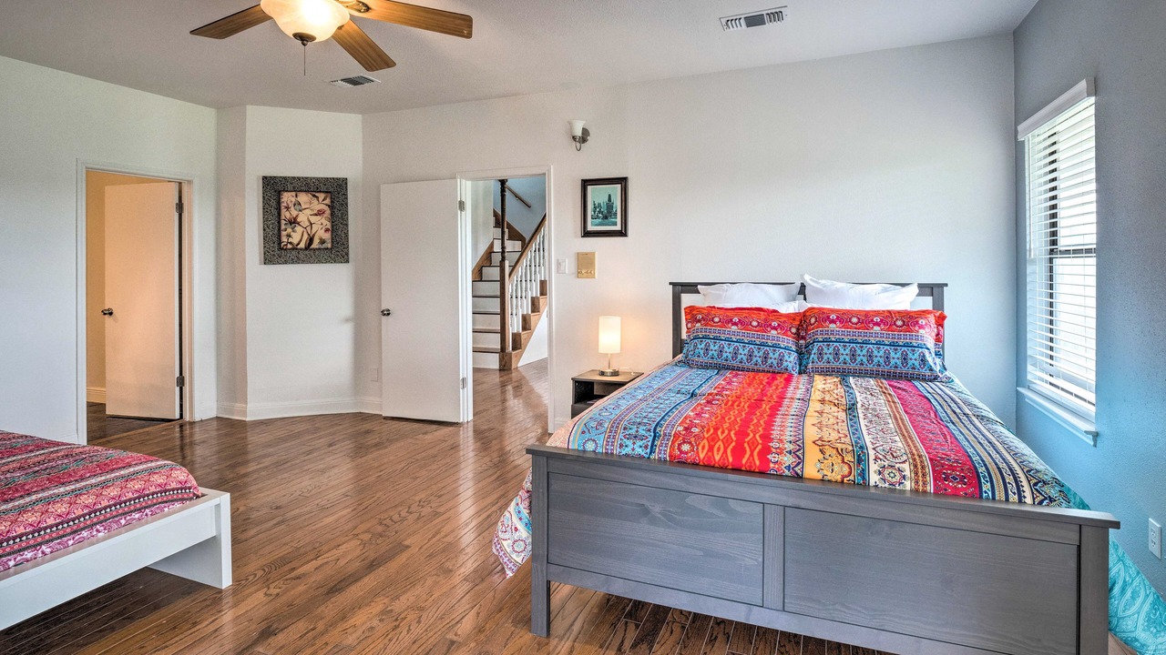 Photo of Bedroom in Garfield