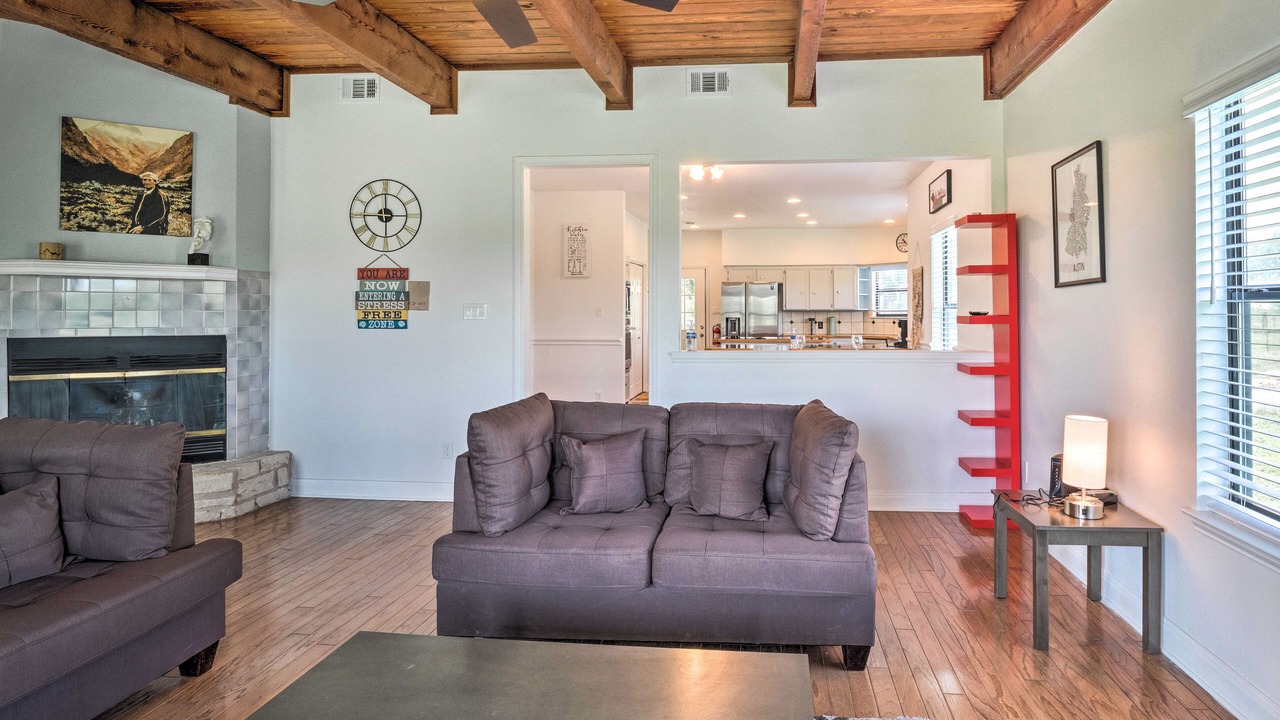 Photo of Livingroom in Garfield