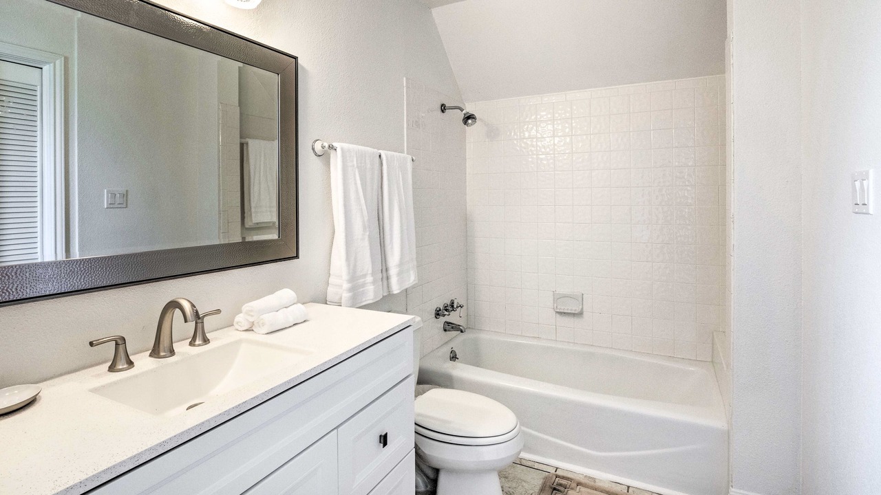 Photo of Bathroom in Garfield