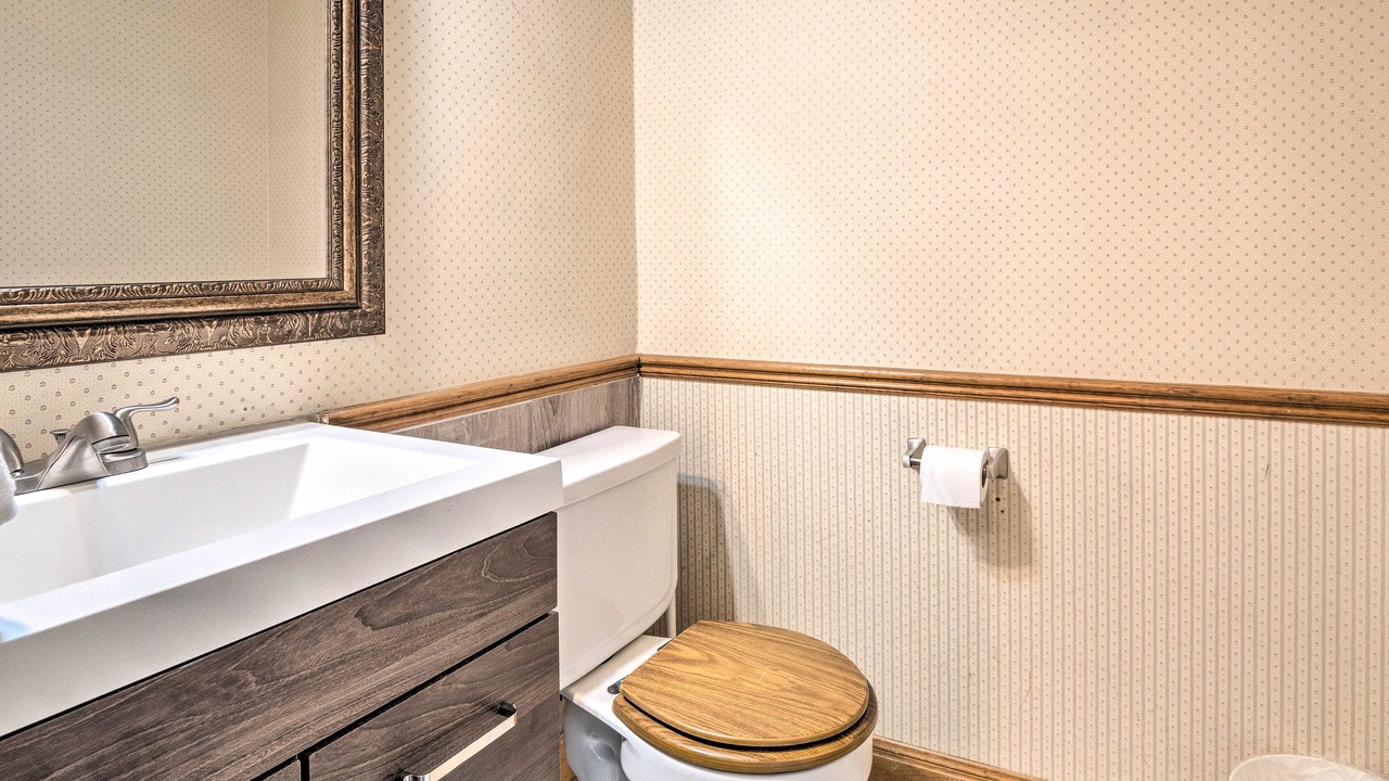 Photo of Bathroom in Garfield