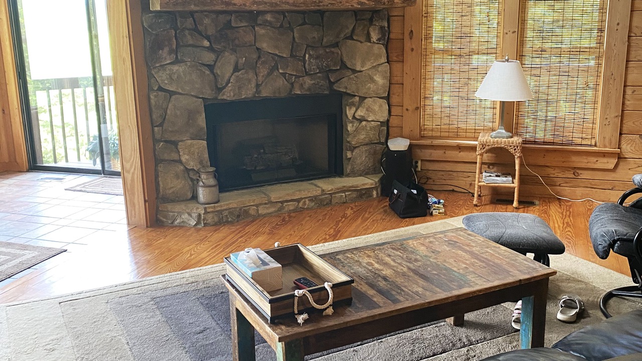 Photo of Livingroom in Rutherfordton