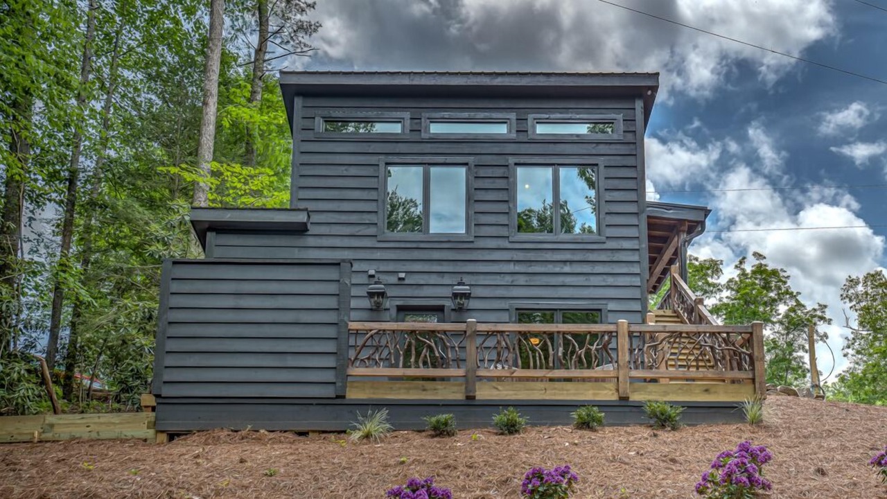 Photo of Outdoor in Cashes Valley
