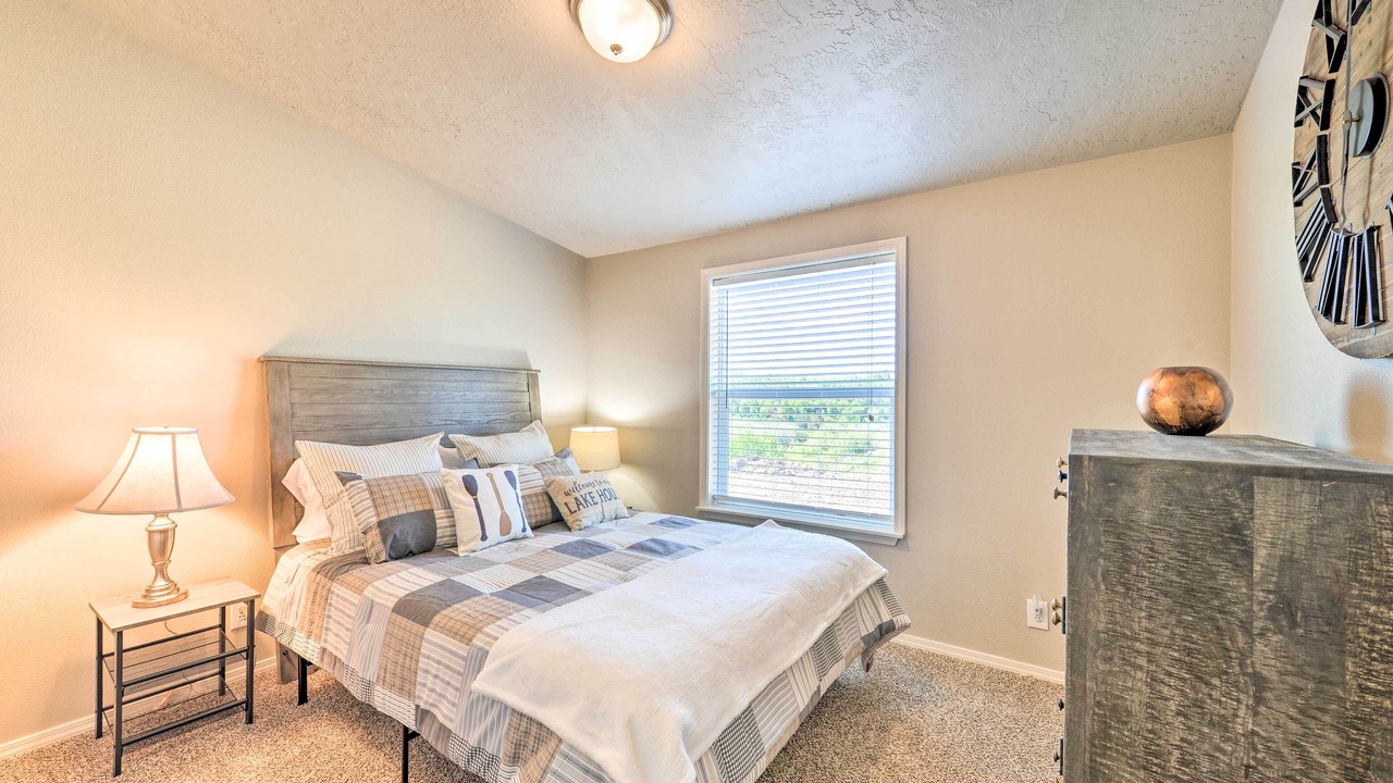 Photo of Others in Ashton