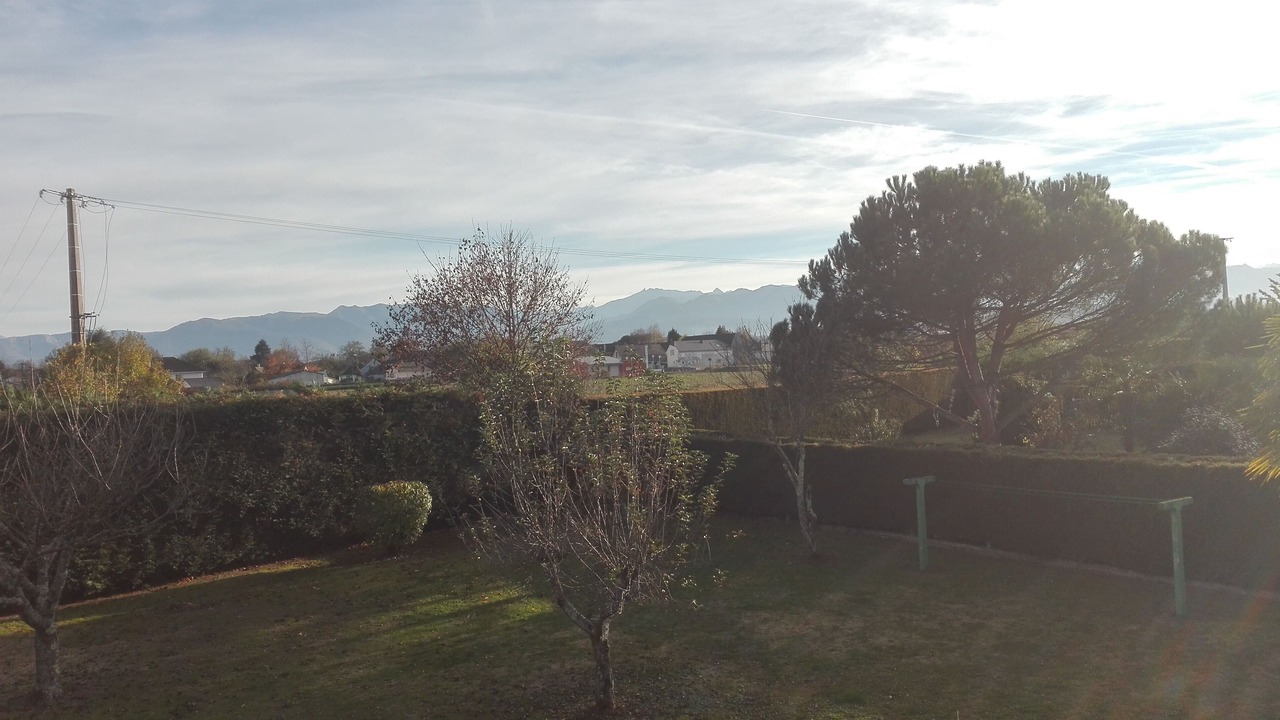 Photo of Outdoor in Assat