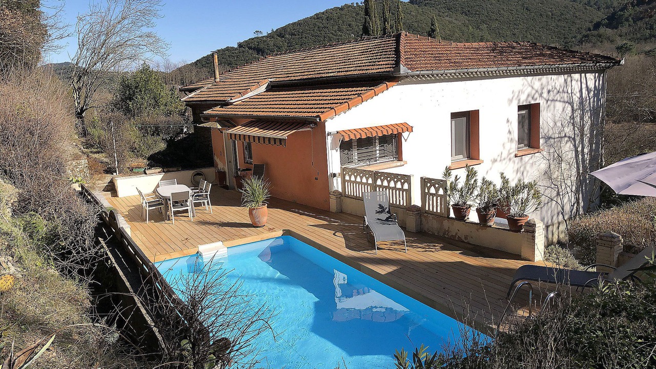 Photo of Outdoor in Meyrannes