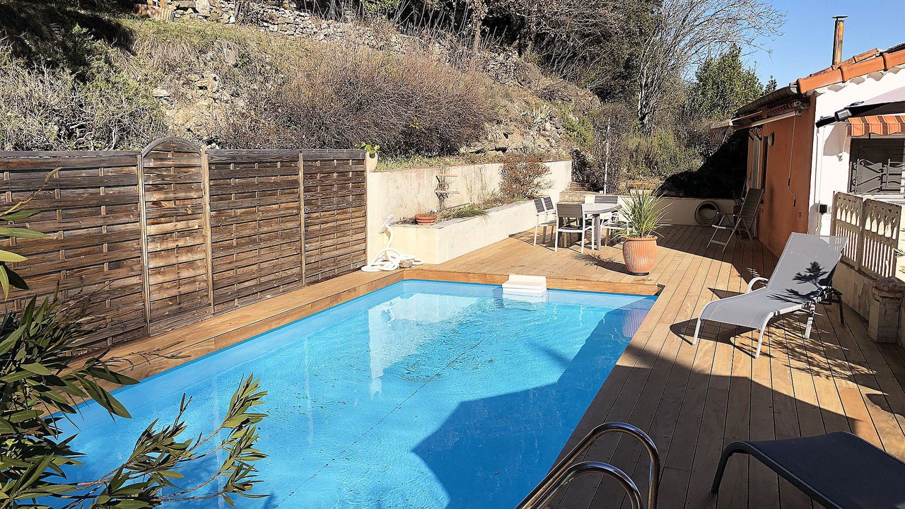 Photo of Outdoor in Meyrannes
