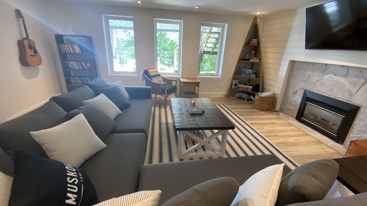 Photo of Livingroom in Bracebridge