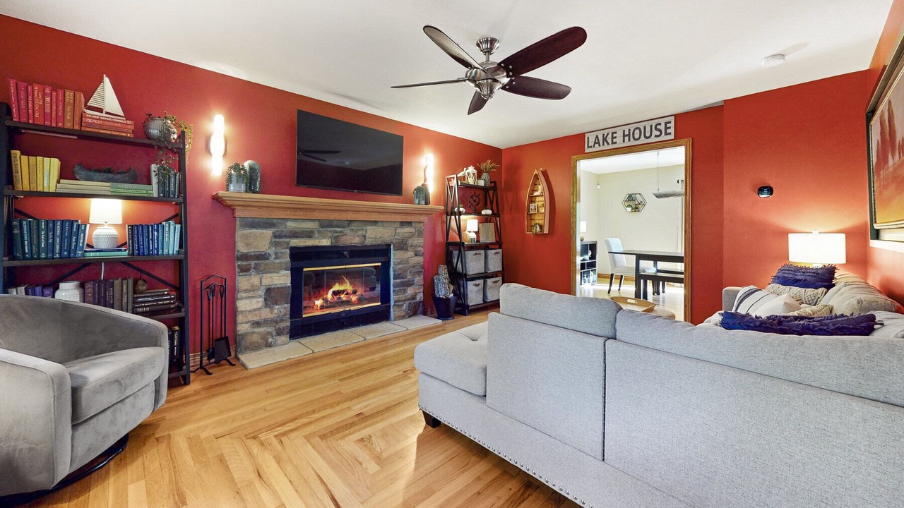 Photo of Bedroom in Glenn Haven Shores