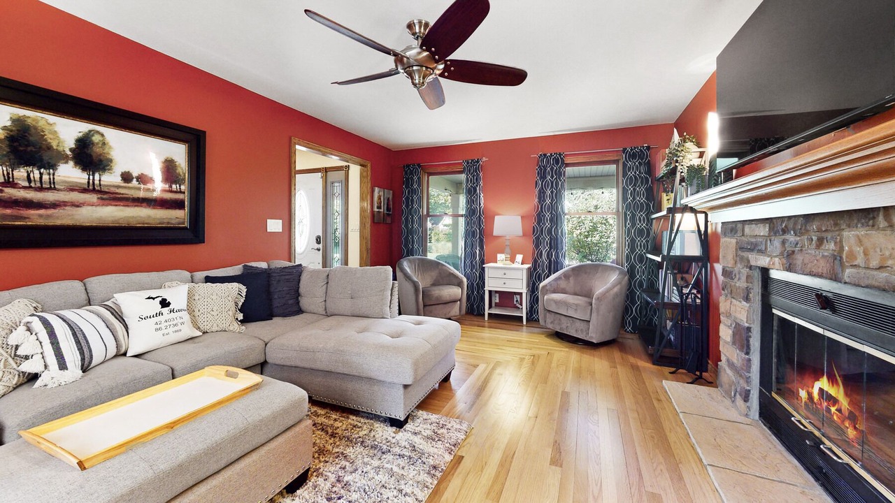 Photo of Bedroom in Glenn Haven Shores