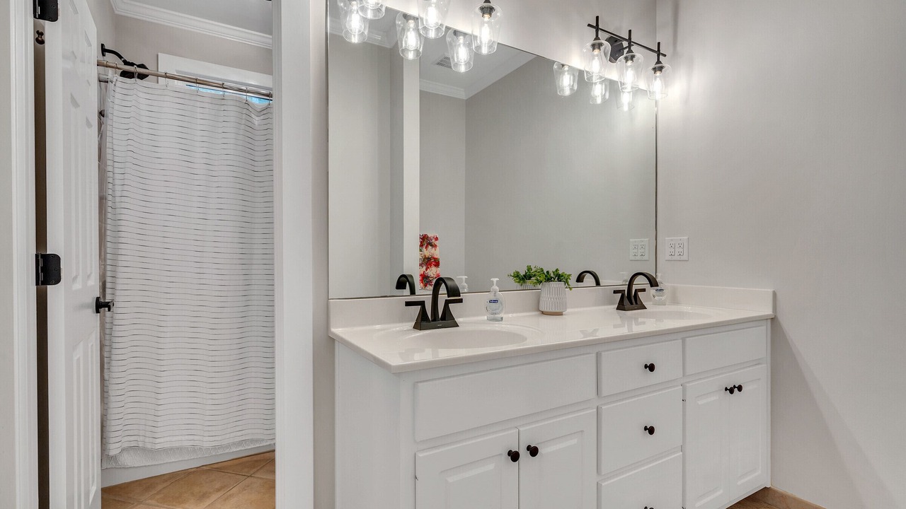 Photo of Bathroom in Eatonton