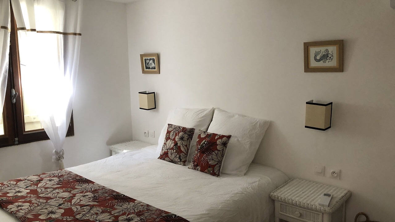 Photo of Bedroom in Montalba-le-Chateau