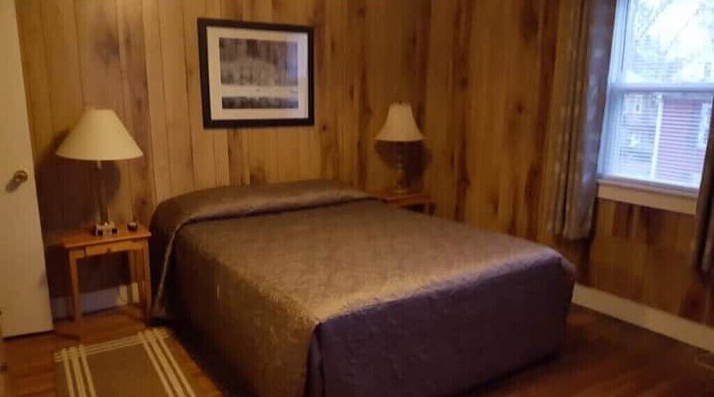 Photo of Bedroom in Beverly