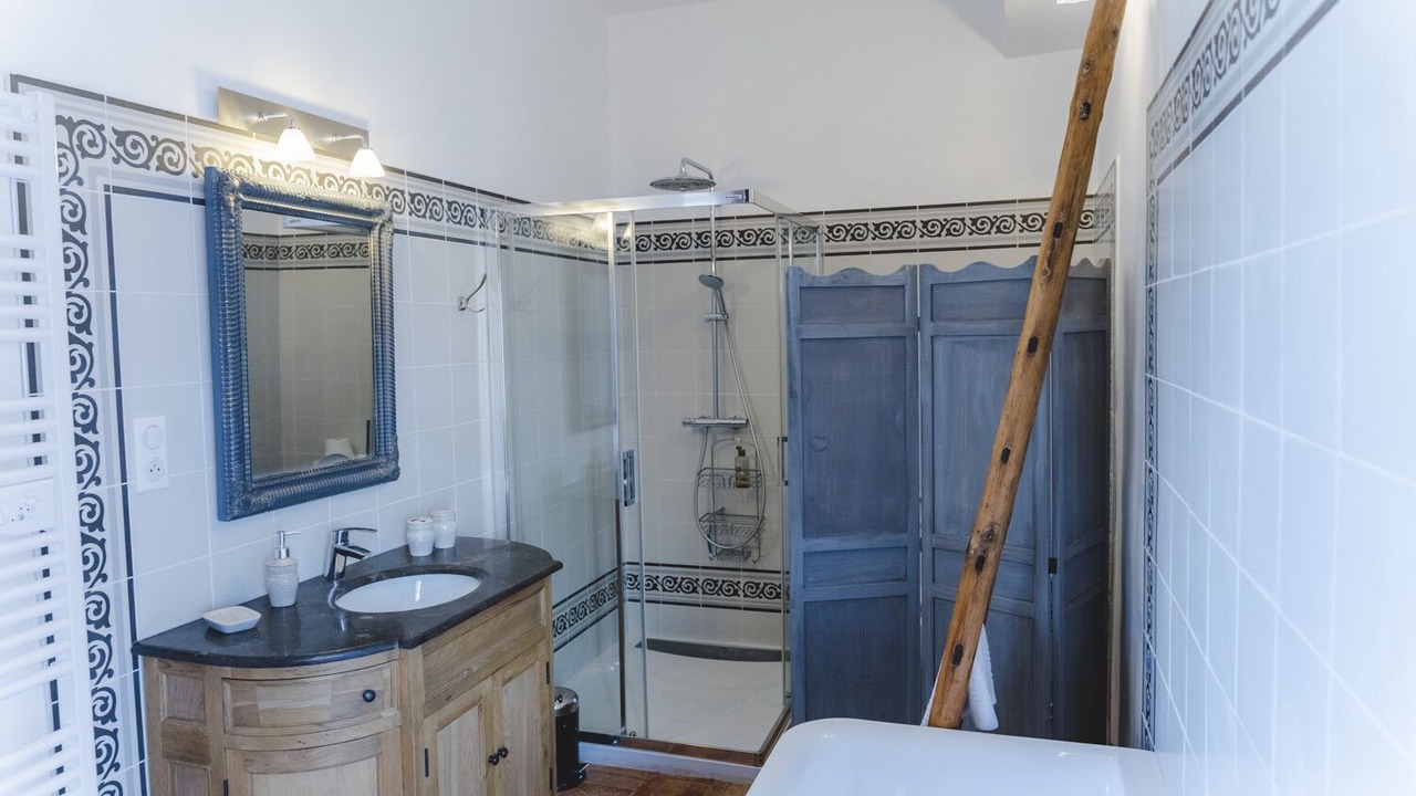 Photo of Bathroom in La Cadiere-et-Cambo