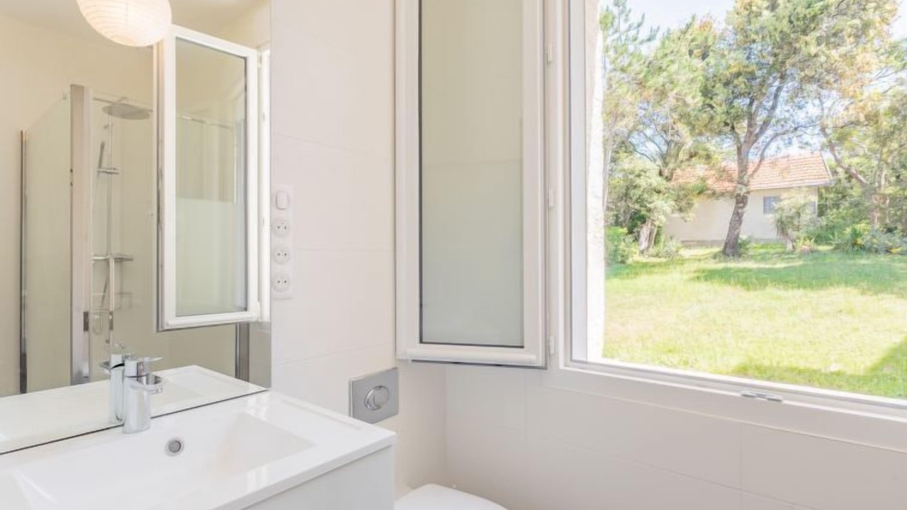 Photo of Bathroom in Saint-Palais-sur-Mer