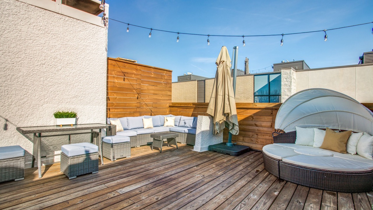 Photo of Patio Balcony in Oak Lawn