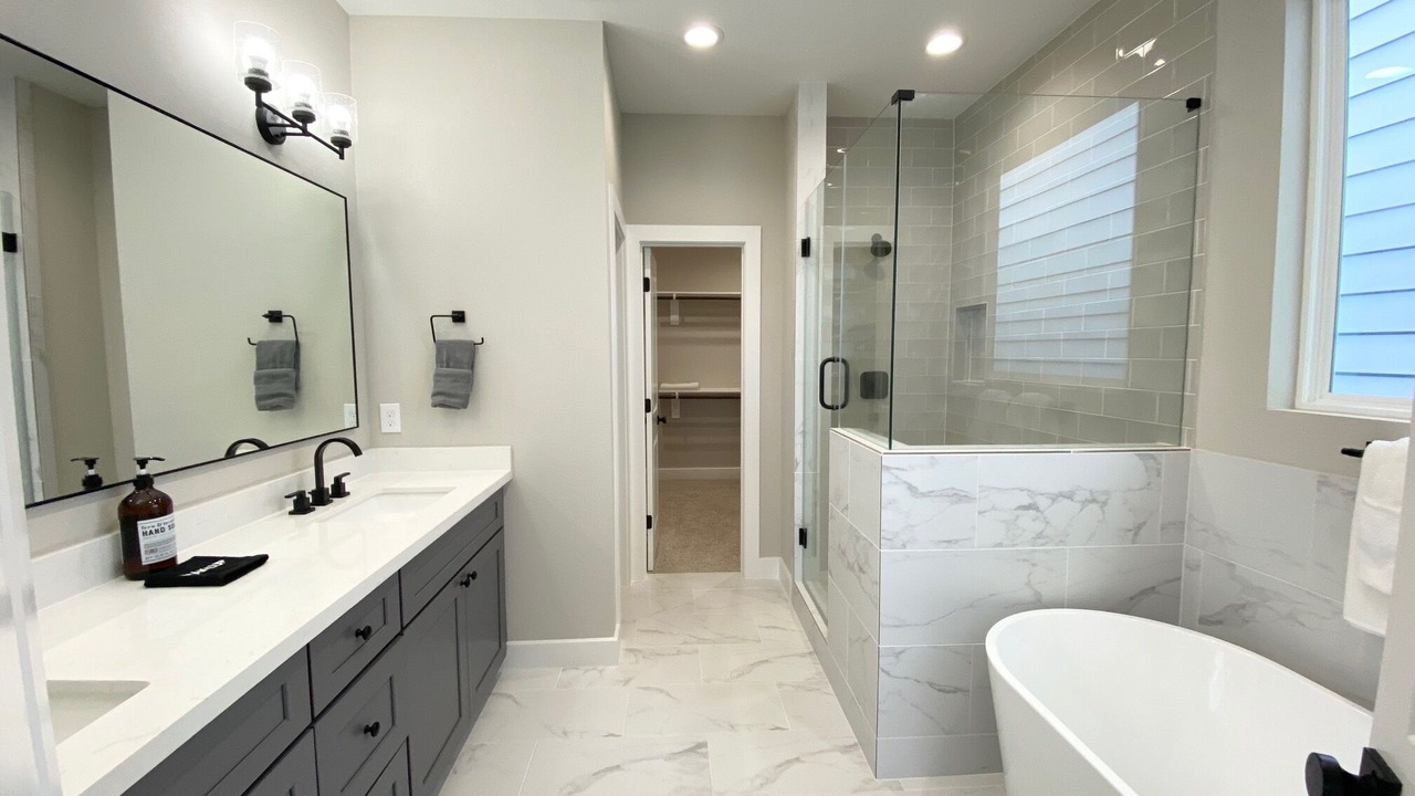 Photo of Bathroom in Lawndale/ Wayside